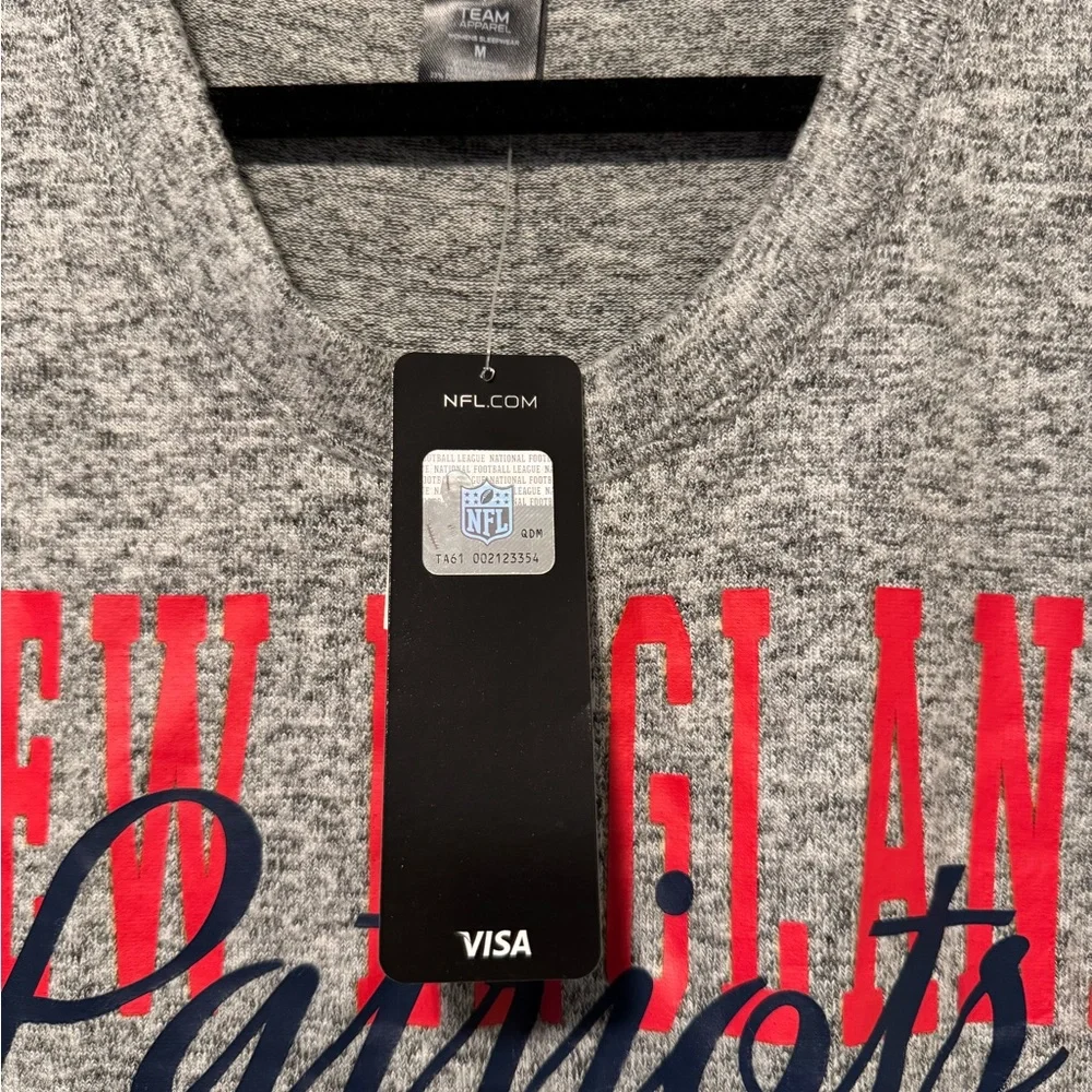 New England Patriots Long Sleeve Shirt - Picture 4 of 4